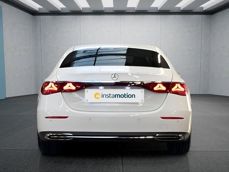 Gebraucht Mercedes E200 204 PS (150 kW) 2024 Weiß Limousine