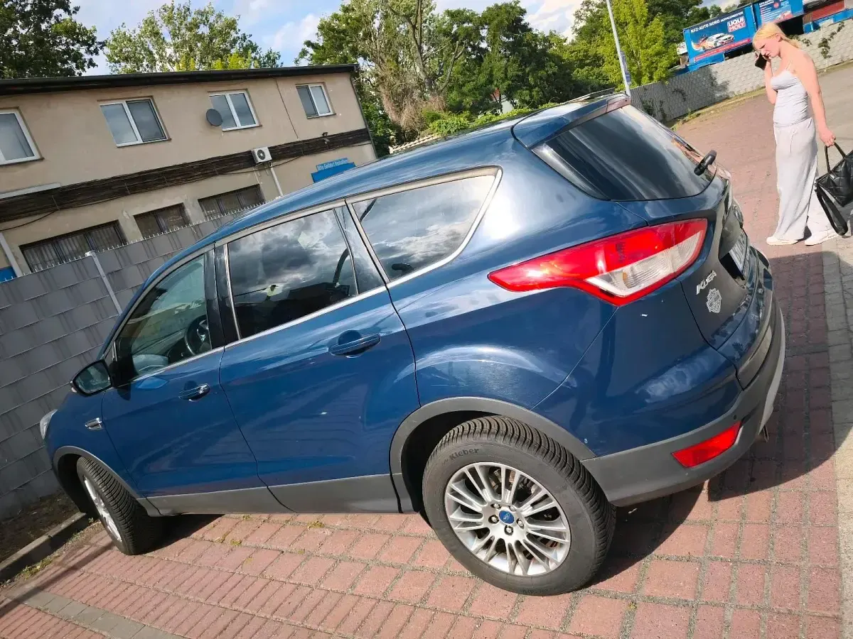 Gebraucht Ford Kuga 150 PS (110 kW) 2013 Blau SUV