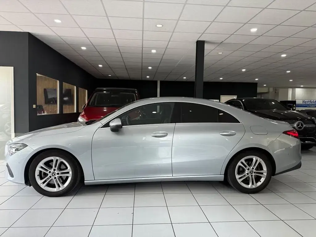 Gebraucht Mercedes CLA180 136 PS (100 kW) 2024 Hightechsilber metallic Coupé