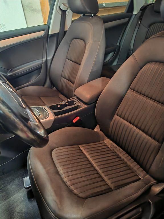 Gebraucht Audi A4 Ambiente 190 PS (139 kW) 2010 Silber Kombi