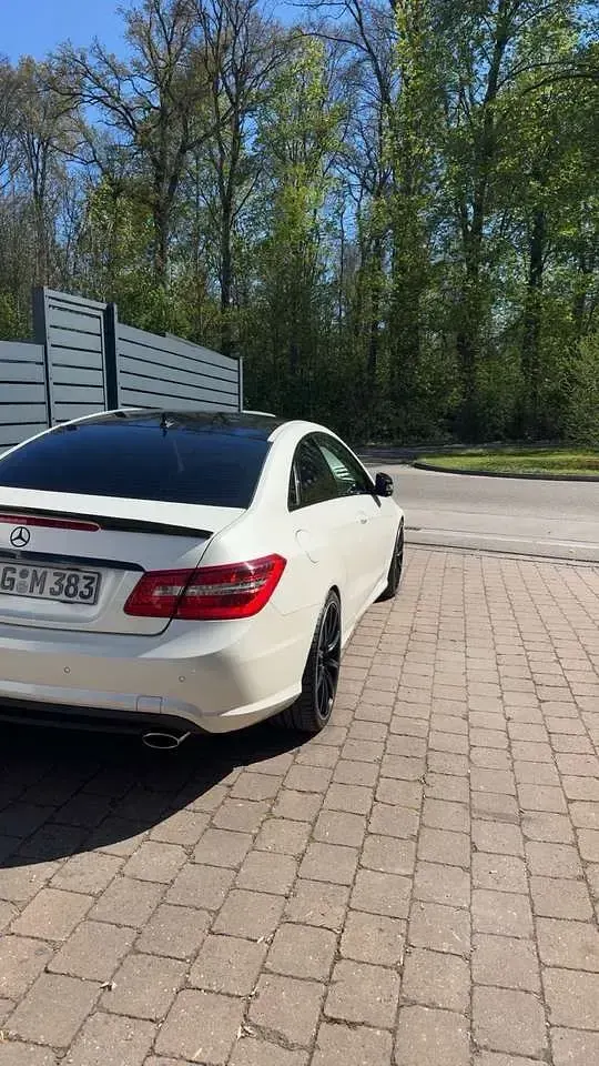 Gebraucht Mercedes E350 AMG 265 PS (194 kW) 2013 Coupé