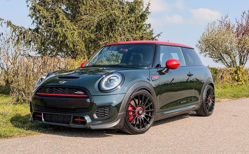 Gebraucht Mini John Cooper Works 231 PS (169 kW) 2018 Grün Kleinwagen