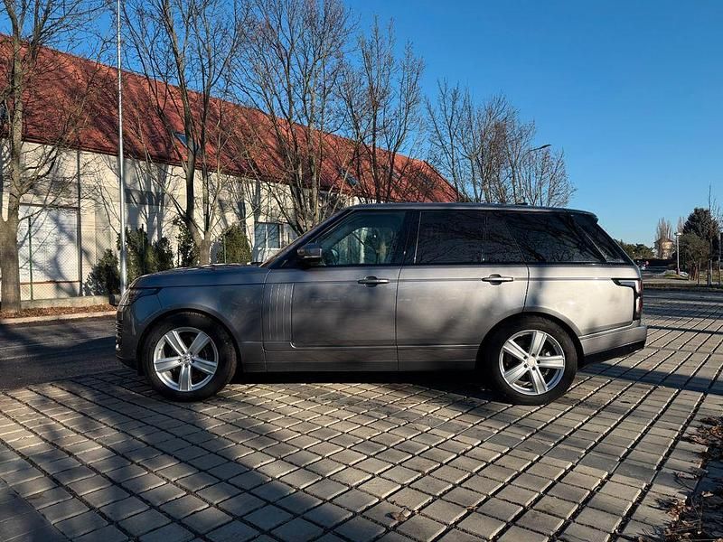 Gebraucht Land Rover Range Rover Vogue 525 PS (386 kW) 2019 Grau SUV