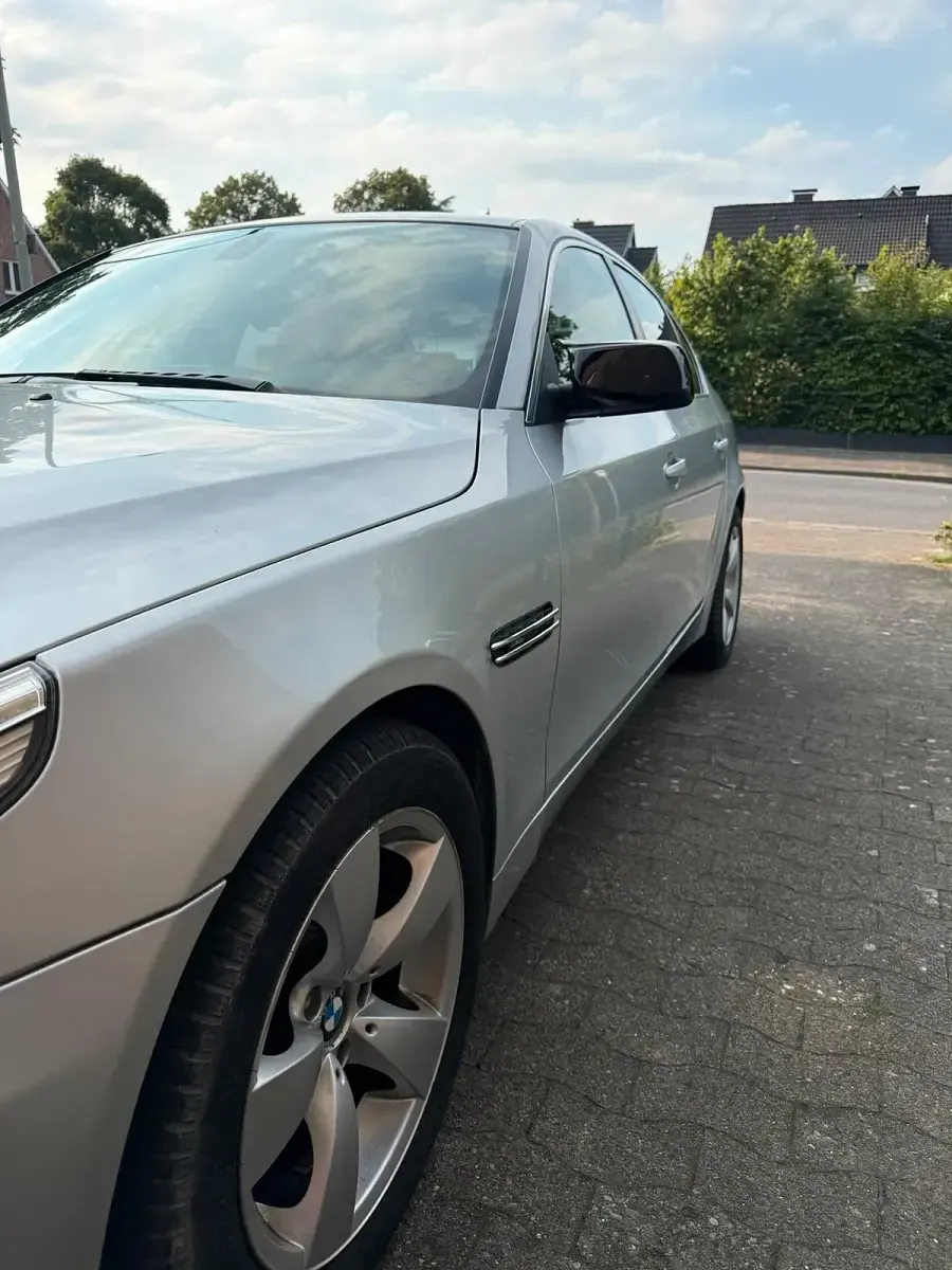 Gebraucht BMW 525 192 PS (141 kW) 2004 Silber Limousine