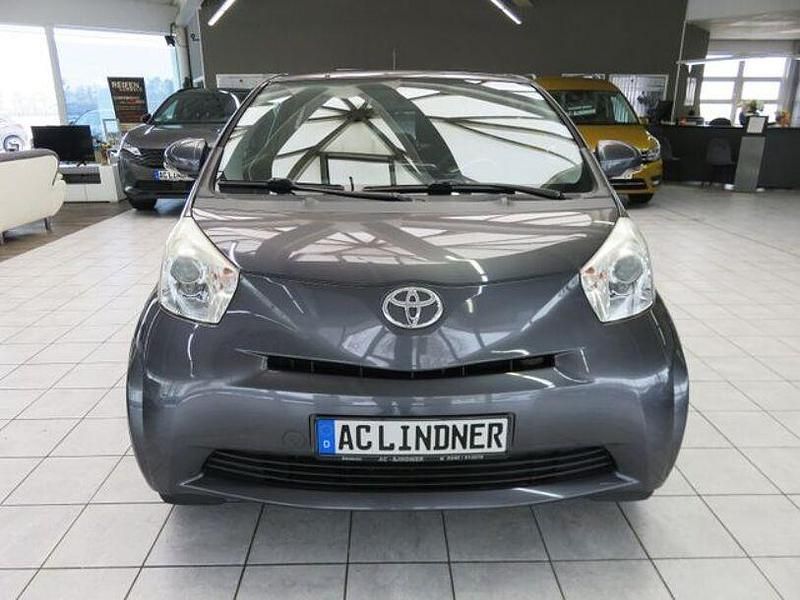Gebraucht Toyota iQ 75 PS (55 kW) 2013 Grau Kleinwagen