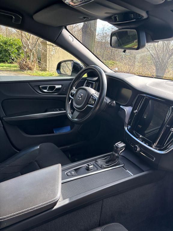 Gebraucht Volvo V60 190 PS (139 kW) 2019 Schwarz Kombi