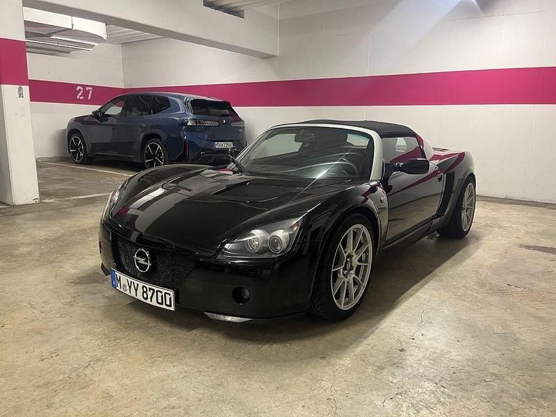 Schwarz Gebraucht 2002 Opel Speedster Cabrio | 22.999 € - Bild 1/4