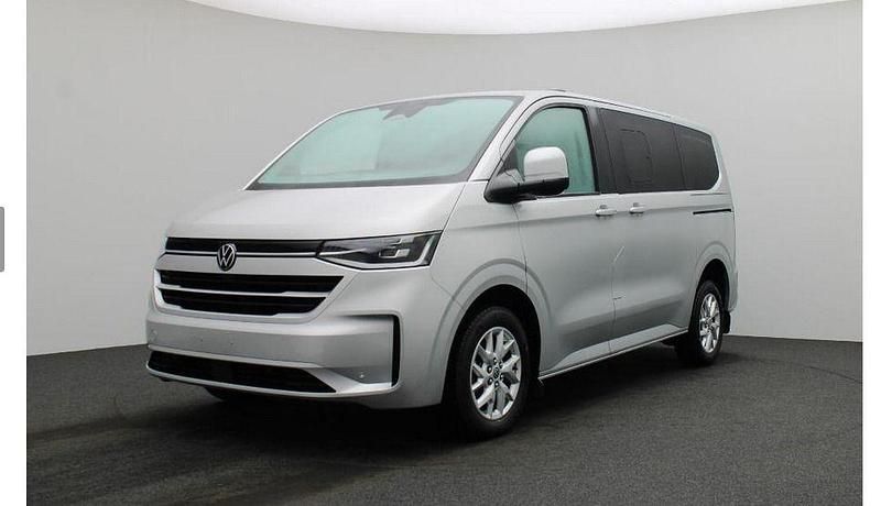 Gebraucht VW T7 Style 150 PS (110 kW) 2025 Grau Van