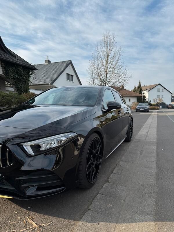 Schwarz Gebraucht 2019 Mercedes A250 Kleinwagen | 25.550 € (Fairer Preis) - Bild 1/4