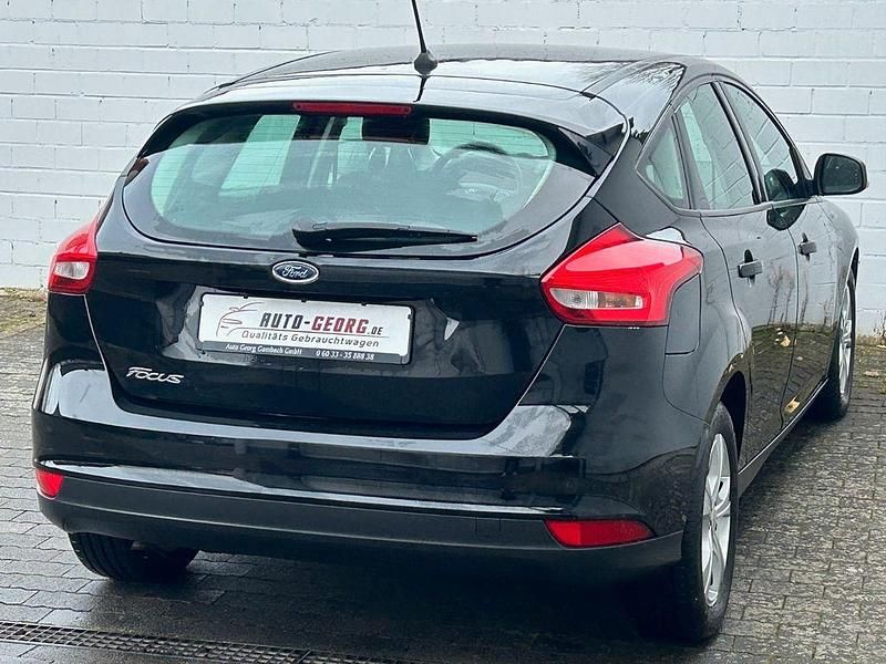 Usata Ford Focus Trend 95 CV (69 kW) 2017 Nero Berlina