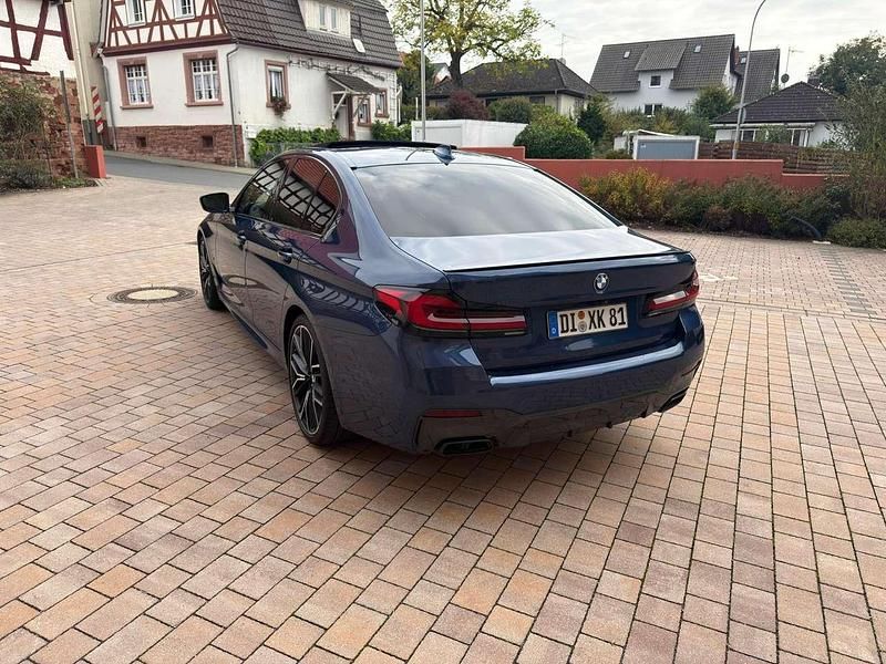 Gebraucht BMW M550 530 PS (389 kW) 2020 Blau Limousine