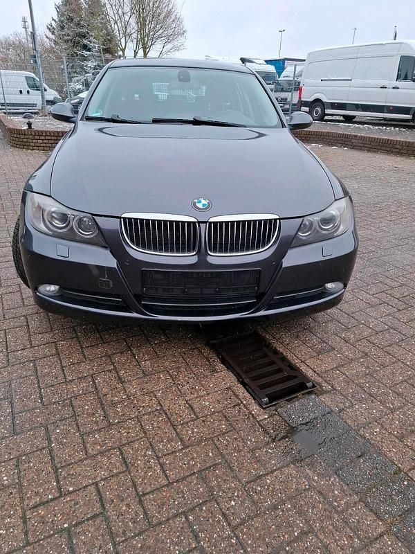 Gebraucht BMW 330 231 PS (169 kW) 2006 Grau Kombi