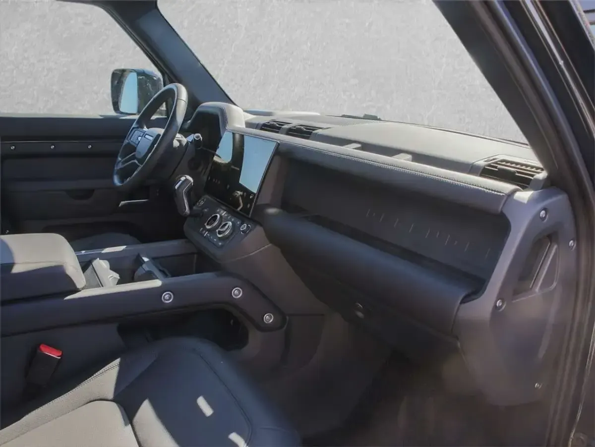 Gebraucht Land Rover Defender HSE Dynamic 349 PS (256 kW) 2026 Carpathian grey (grau) SUV