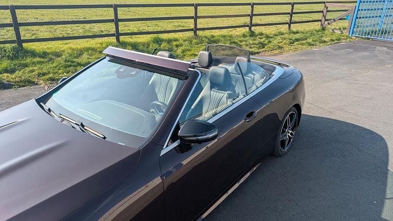 Gebraucht Mercedes E300 245 PS (180 kW) 2019 Rot Cabrio