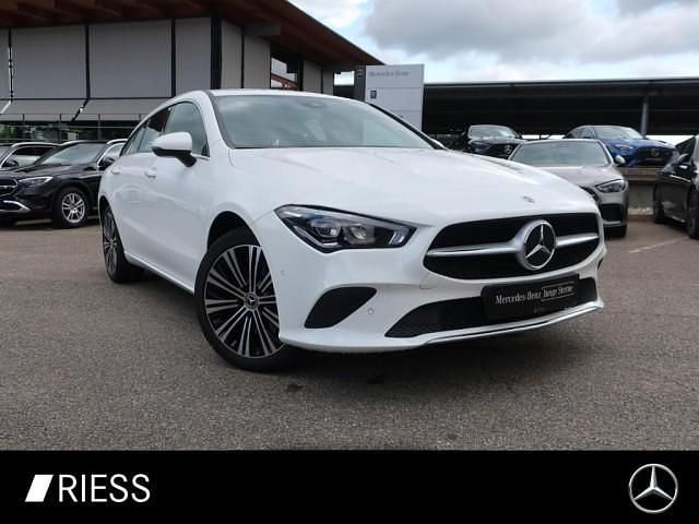 Weiß Gebraucht 2021 Mercedes CLA250 Shooting Brake Kombi | 24.790 € (Superpreis) - Bild 1/4