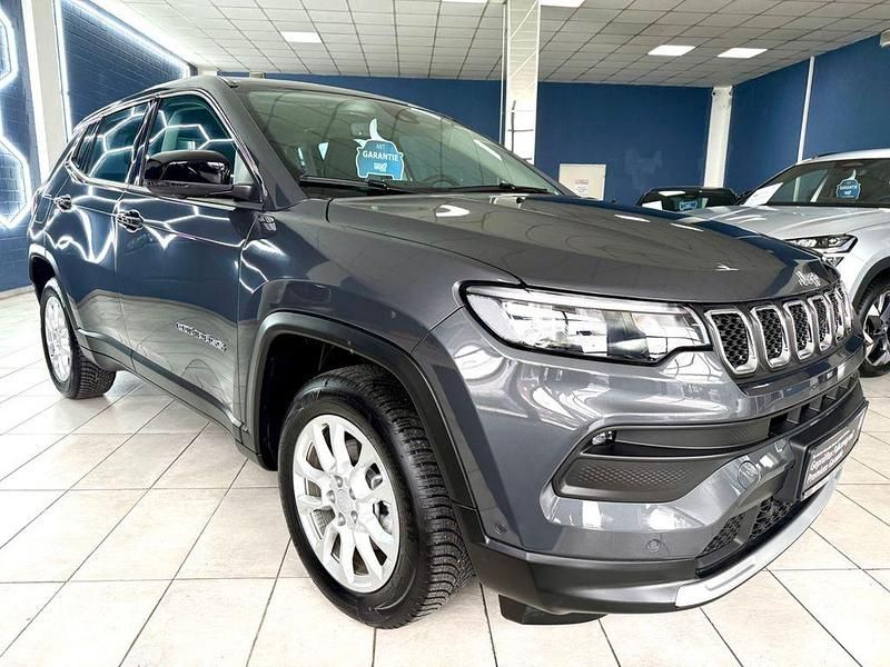 Gebraucht Jeep Compass Altitude 131 PS (96 kW) 2024 Grau SUV