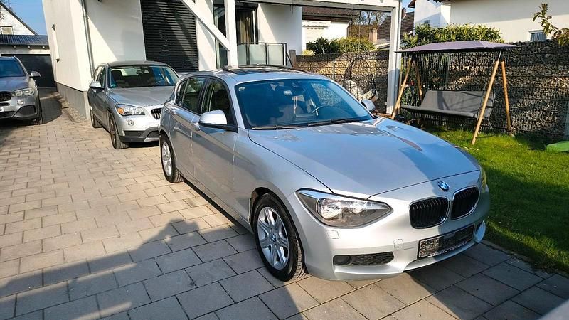 Second-hand BMW 118 170 CP (125 kW) 2012 Argintiu Hatchback