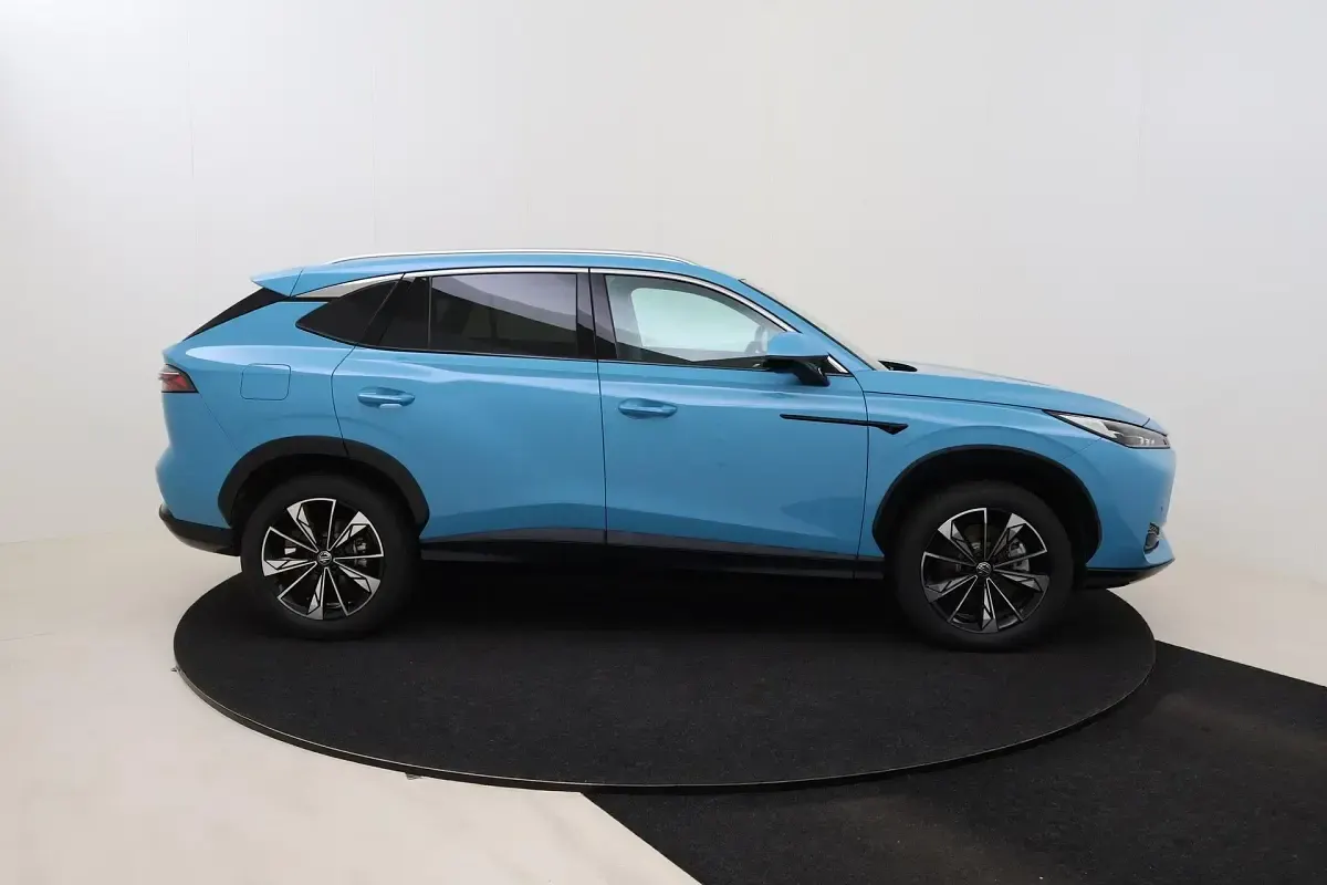 Używany MG HS Luxury 162 KM (119 kW) 2025 Niebieski SUV