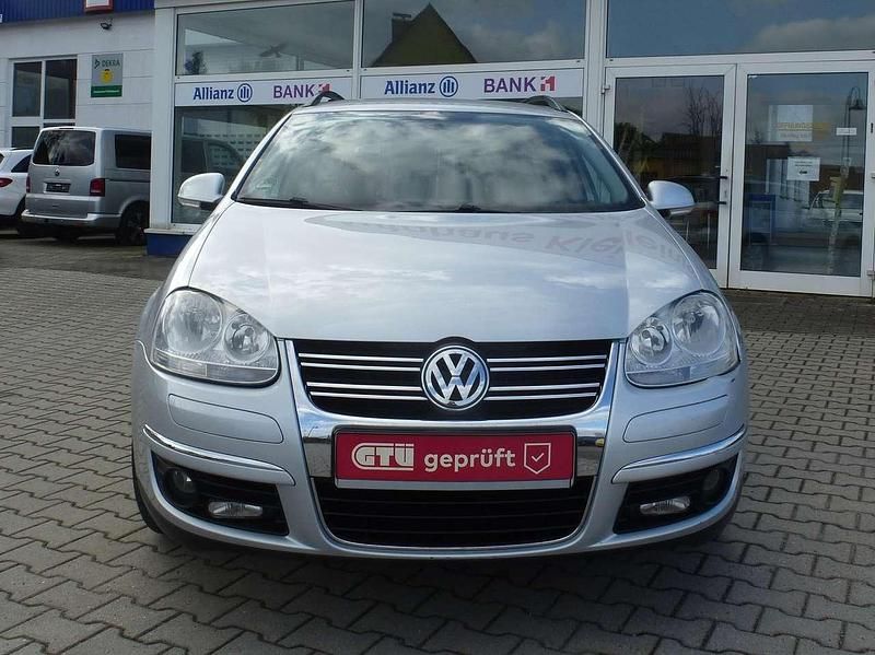 Gebraucht VW Golf V Trendline 105 PS (77 kW) 2009 Reflexsilber metallic Kombi