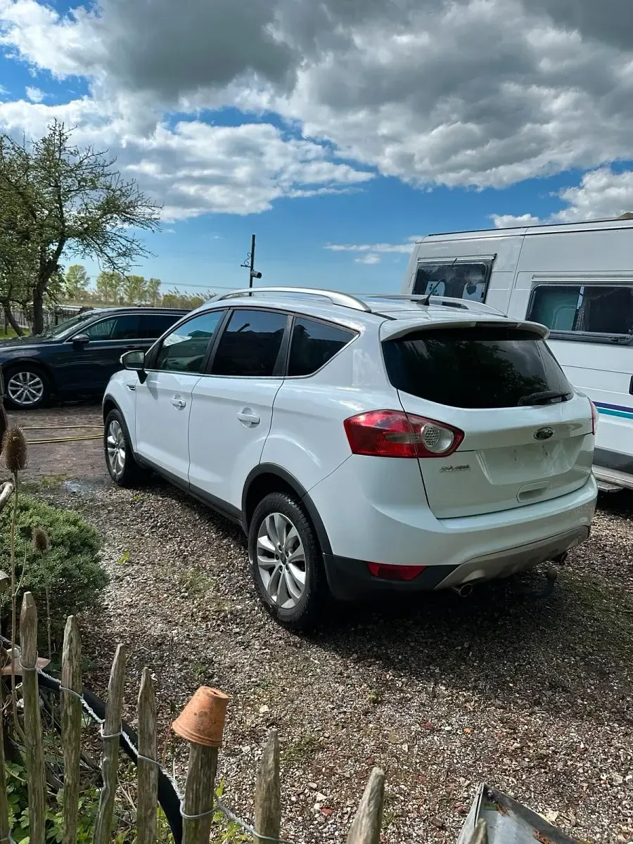 Brugt Ford Kuga 140 HK (102 kW) 2011 Hvid SUV