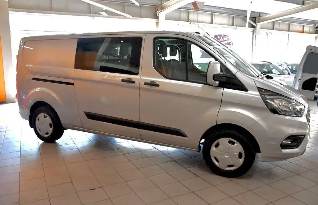 Gebraucht Ford Transit Custom 185 PS (136 kW) 2021 Silber Limousine