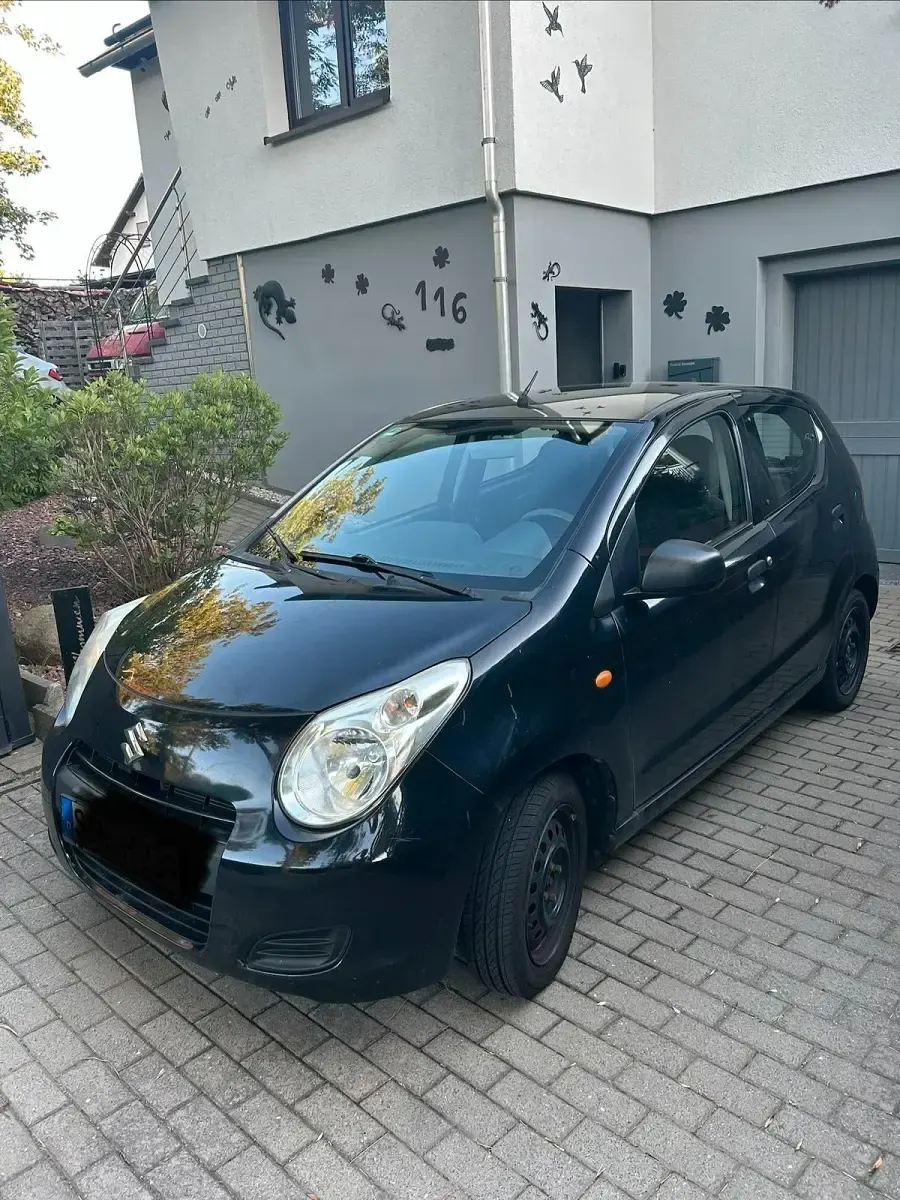 Gebraucht Suzuki Alto 68 PS (50 kW) 2010 Schwarz Kleinwagen