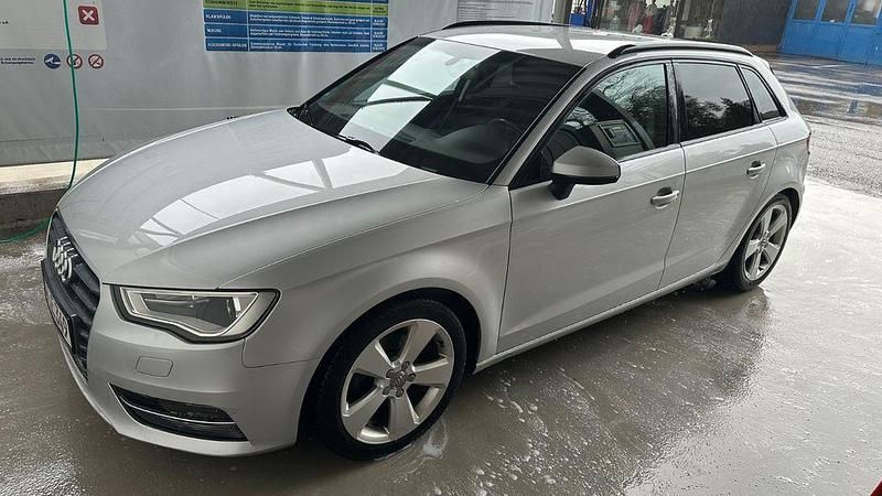 Gebraucht Audi A3 Ambiente 150 PS (110 kW) 2014 Silber Limousine