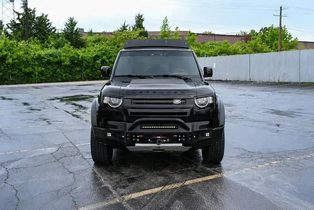 Gebraucht Land Rover Defender 525 PS (386 kW) 2024 Schwarz SUV