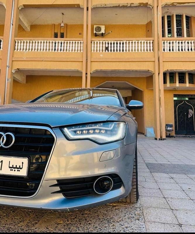 Grau Gebraucht 2014 Audi A6 Limousine | 11.000 € - Bild 1/4