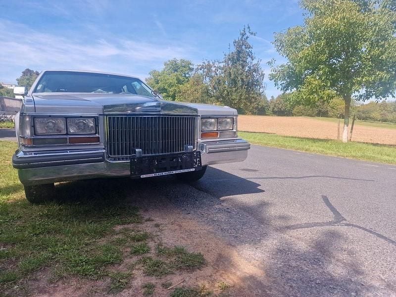 Silber Gebraucht 1980 Cadillac Seville Limousine | 7.900 € - Bild 1/4