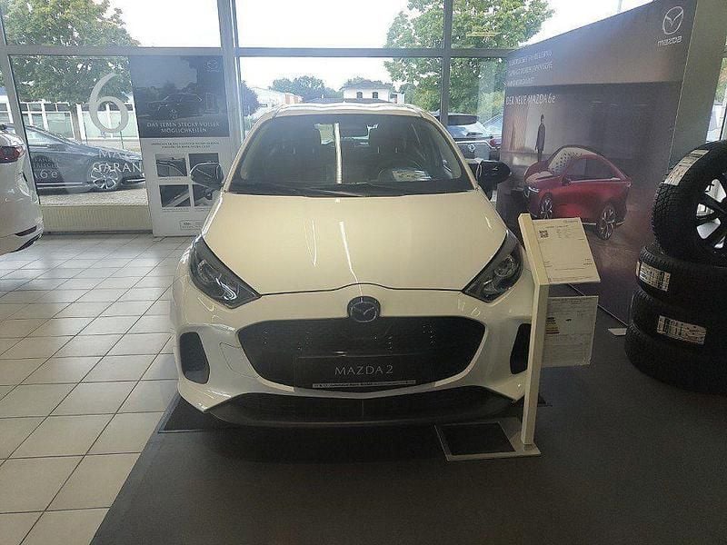 Weiß Gebraucht 2024 Mazda 2 Center-Line Limousine | 18.790 € (Superpreis) - Bild 1/4