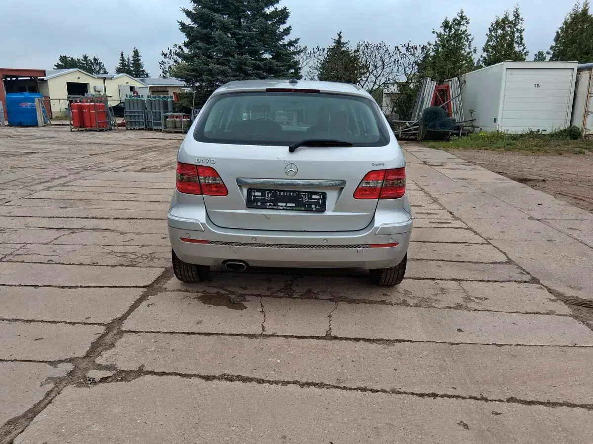 Gebraucht Mercedes B170 116 PS (85 kW) 2006 Silber Van / Kleinbus