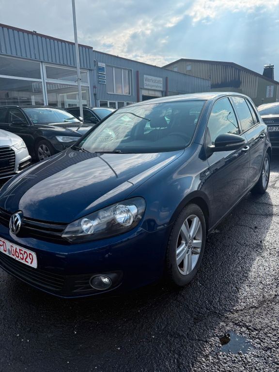Blau Gebraucht 2012 VW Golf VI Match Limousine | 5.999 € (Fairer Preis) - Bild 1/4