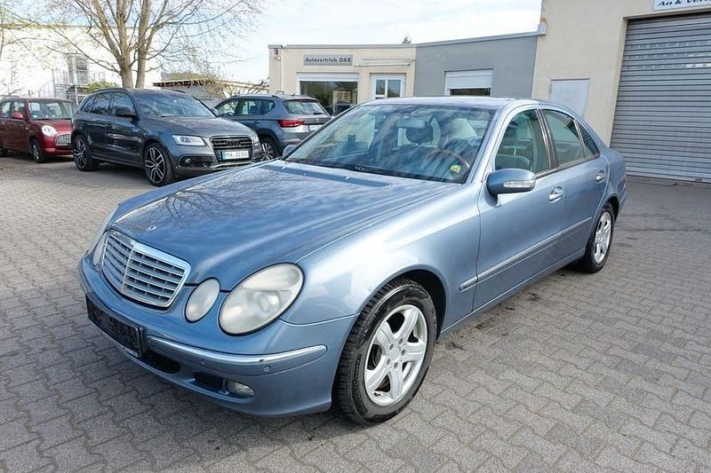 Gebraucht Mercedes E280 Elegance 177 PS (130 kW) 2004 Blau Limousine