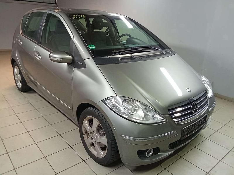 Gebraucht Mercedes A180 109 PS (80 kW) 2005 Kometgrau Limousine