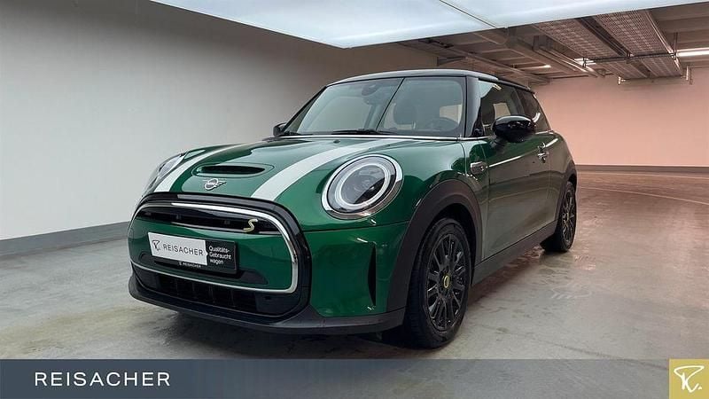 British racing green iv Gebraucht 2023 Mini Cooper SE Classic Kleinwagen | 18.990 € (Fairer Preis) - Bild 1/4