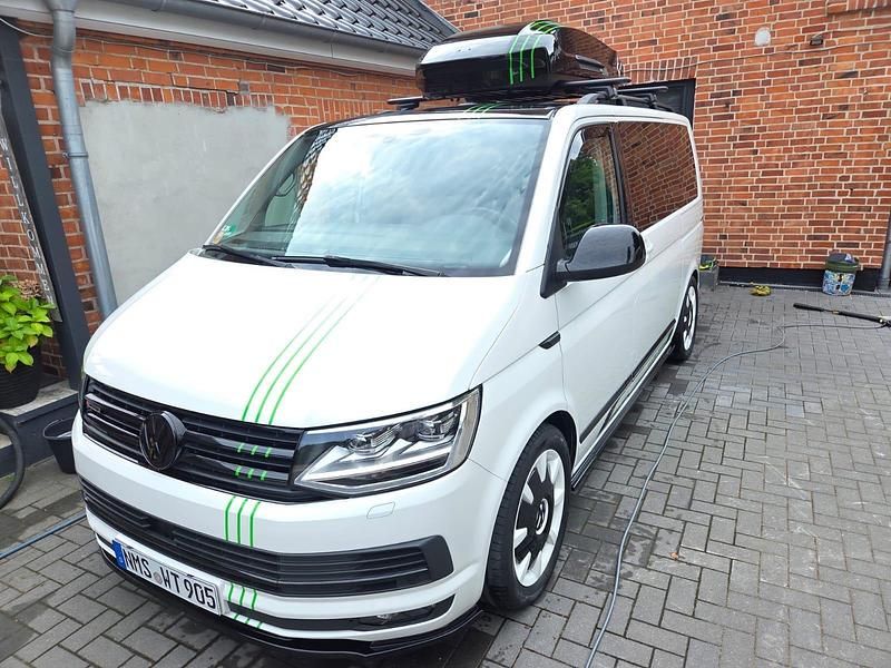Weiß Gebraucht 2017 VW T6 Van | 33.800 € - Bild 1/4