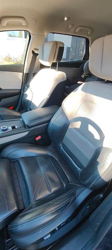 Gebraucht Renault Talisman Initiale Paris 160 PS (117 kW) 2016 Violet Kombi