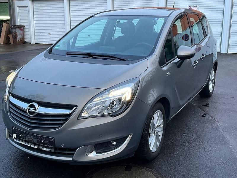 Braun Gebraucht 2016 Opel Meriva drive Van / Kleinbus | 5.190 € (Superpreis) - Bild 1/4