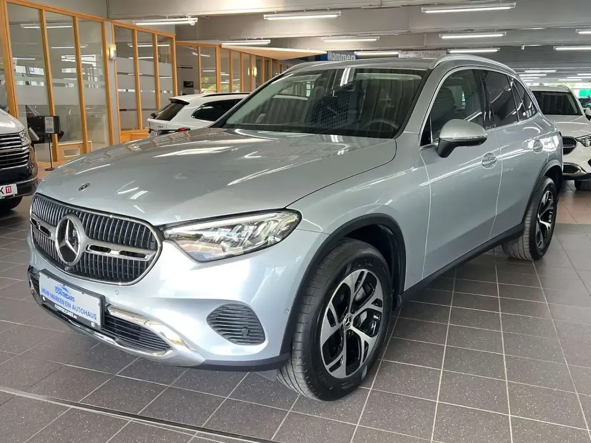 Gebraucht Mercedes GLC300de Avantgarde 197 PS (144 kW) 2025 Hightech SUV