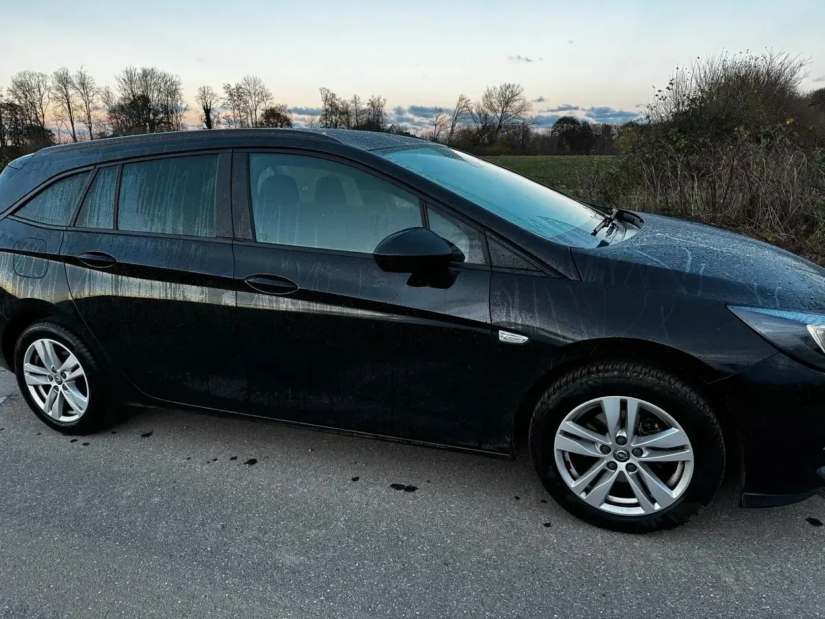 Używany Opel Astra 120 KM (88 kW) 2020 Czarny Kombi