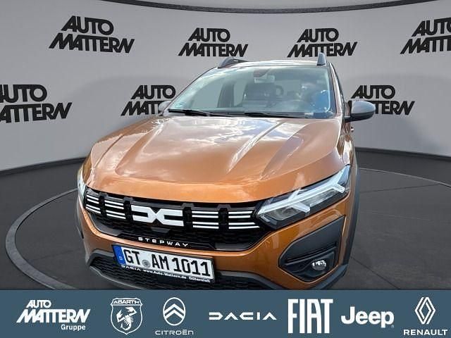 Orange Gebraucht 2023 Dacia Sandero Expression Kleinwagen | 17.790 € (Etwas zu teuer) - Bild 1/4