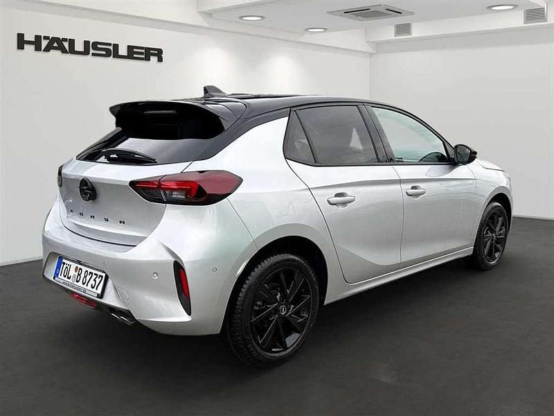 Gebraucht Opel Corsa 131 PS (96 kW) 2024 Kristall silber (metallic) Kleinwagen
