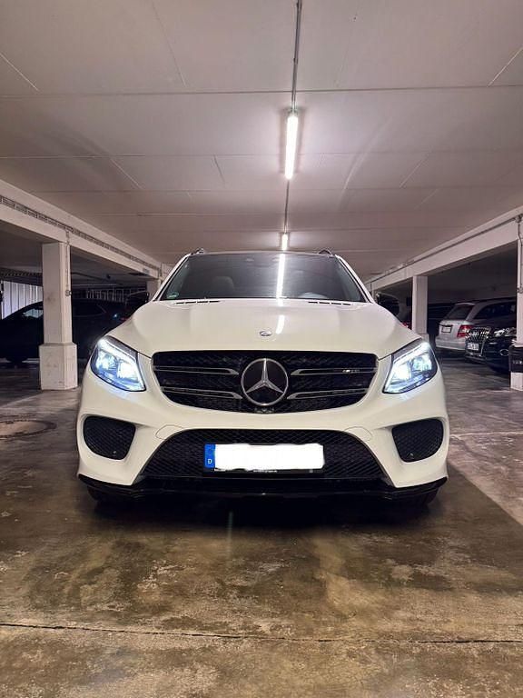 Gebraucht Mercedes GLE43 AMG AMG 367 PS (269 kW) 2017 Weiß SUV