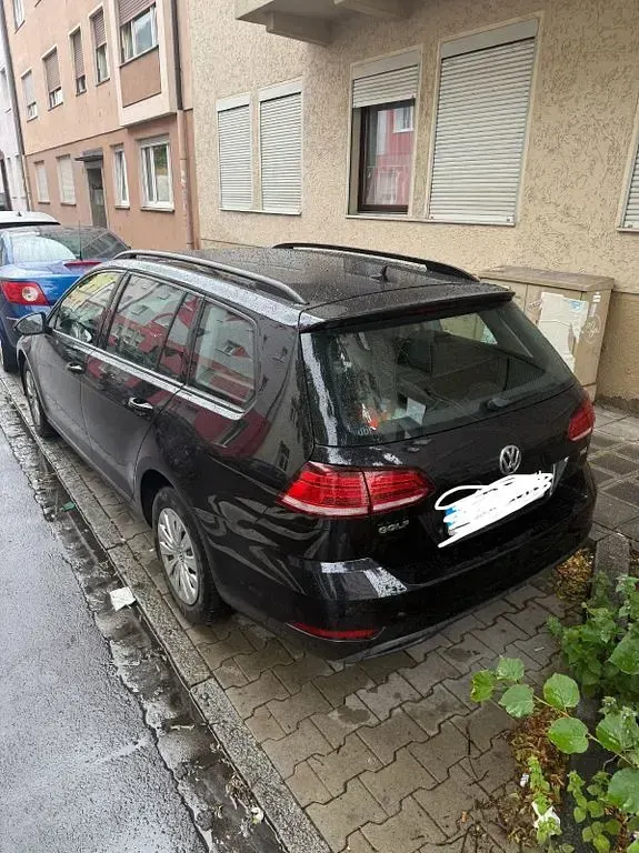 Gebraucht VW Golf VII Comfortline 116 PS (85 kW) 2018 Schwarz Kombi