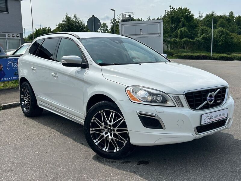 Weiß Gebraucht 2012 Volvo XC60 R-Design SUV | 10.650 € (Guter Preis) - Bild 1/4