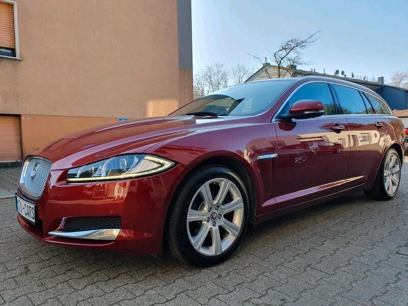 Rot Gebraucht 2013 Jaguar XF Sportbrake Kombi | 12.490 € (Fairer Preis) - Bild 1/4