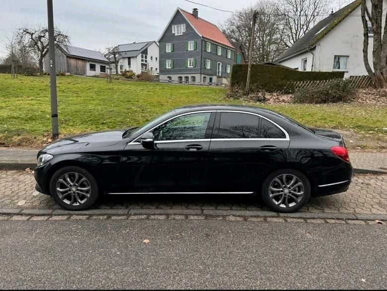 Gebraucht Mercedes C200 180 PS (132 kW) 2016 Schwarz Limousine
