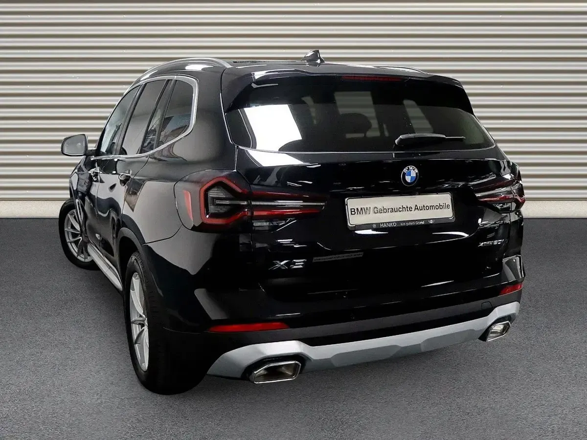 Gebraucht BMW X3 Efficient Dynamics 184 PS (135 kW) 2023 Schwarz uni SUV