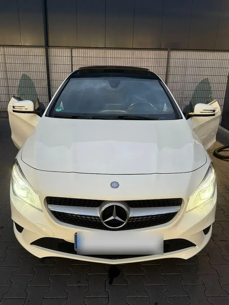 Gebraucht Mercedes CLA180 122 PS (89 kW) 2015 Weiß Coupé